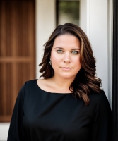 Headshot for Associate Victoria Perez