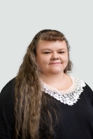 Headshot for Associate Tanya Lumbrezer