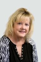 Headshot for Associate Terry Lynn Golden