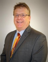 Headshot for Associate Dennis Bush