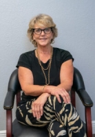 Headshot for Associate Kimberly Armstrong